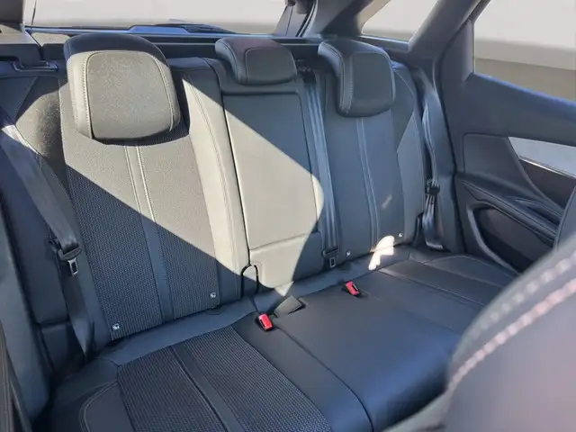 Peugeot 3008 view 15