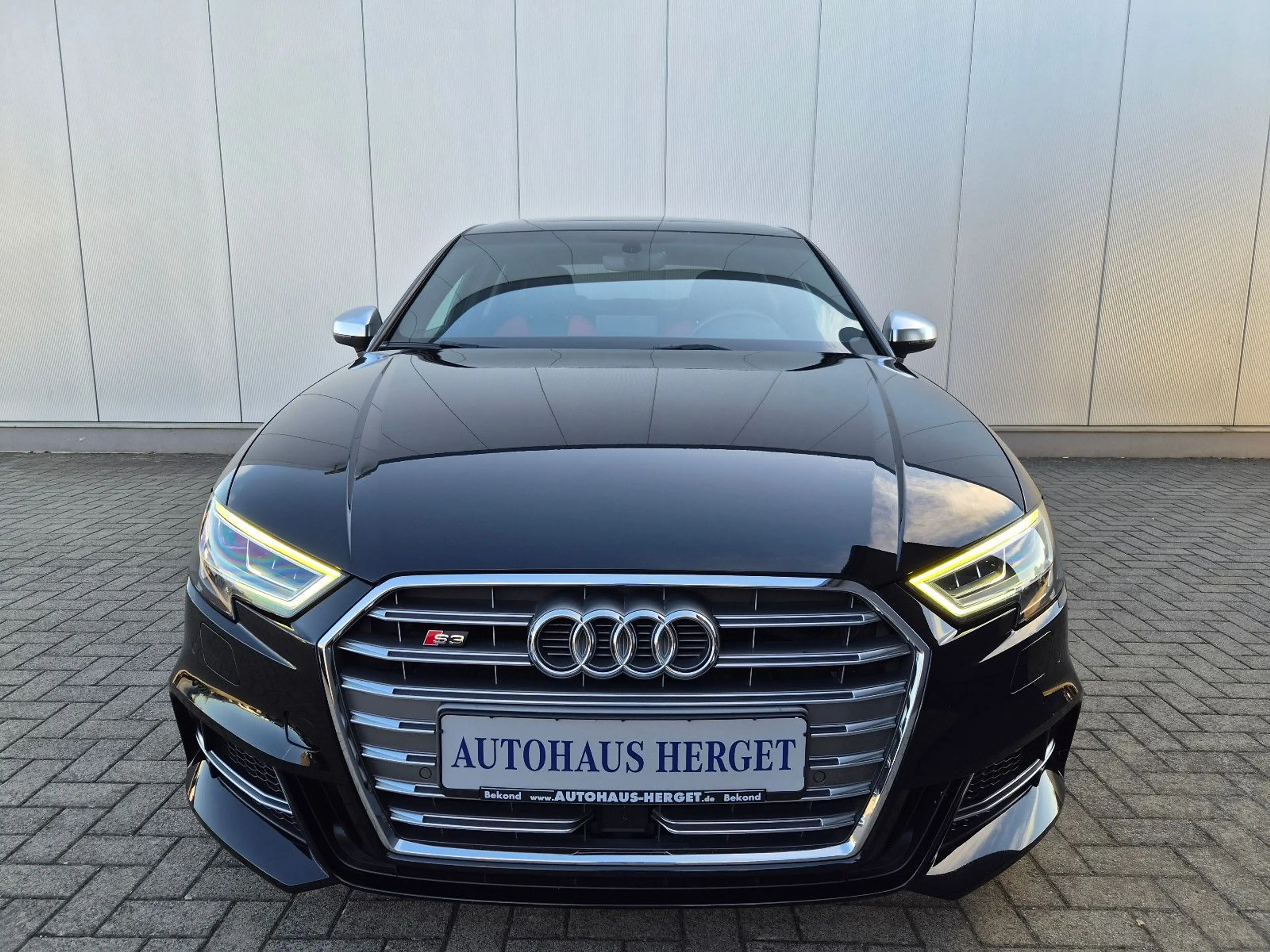 Audi S3 Lim. 2.0 TFSI quattro S-Tronic — photo 2