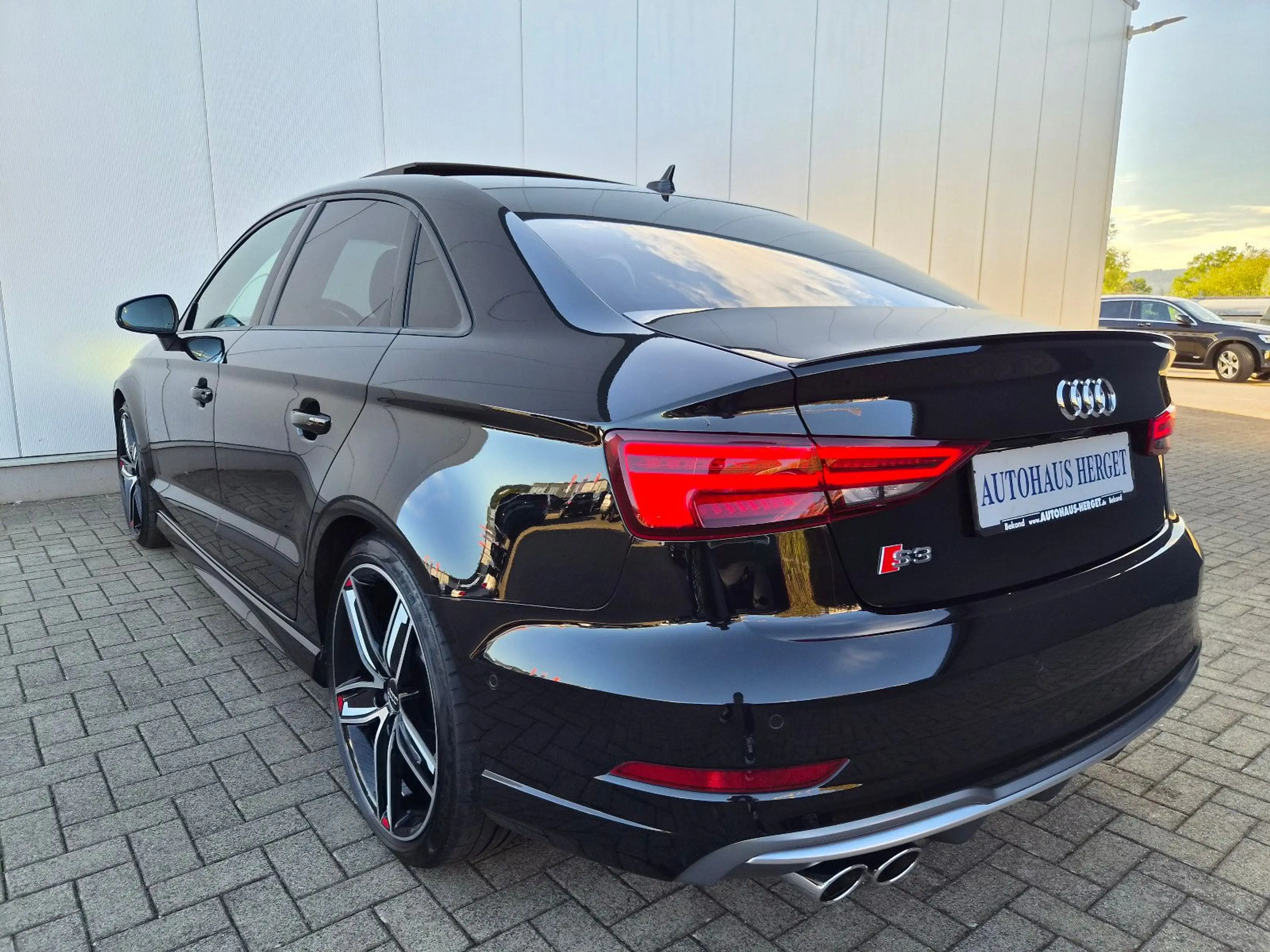 Audi S3 Lim. 2.0 TFSI quattro S-Tronic — photo 5