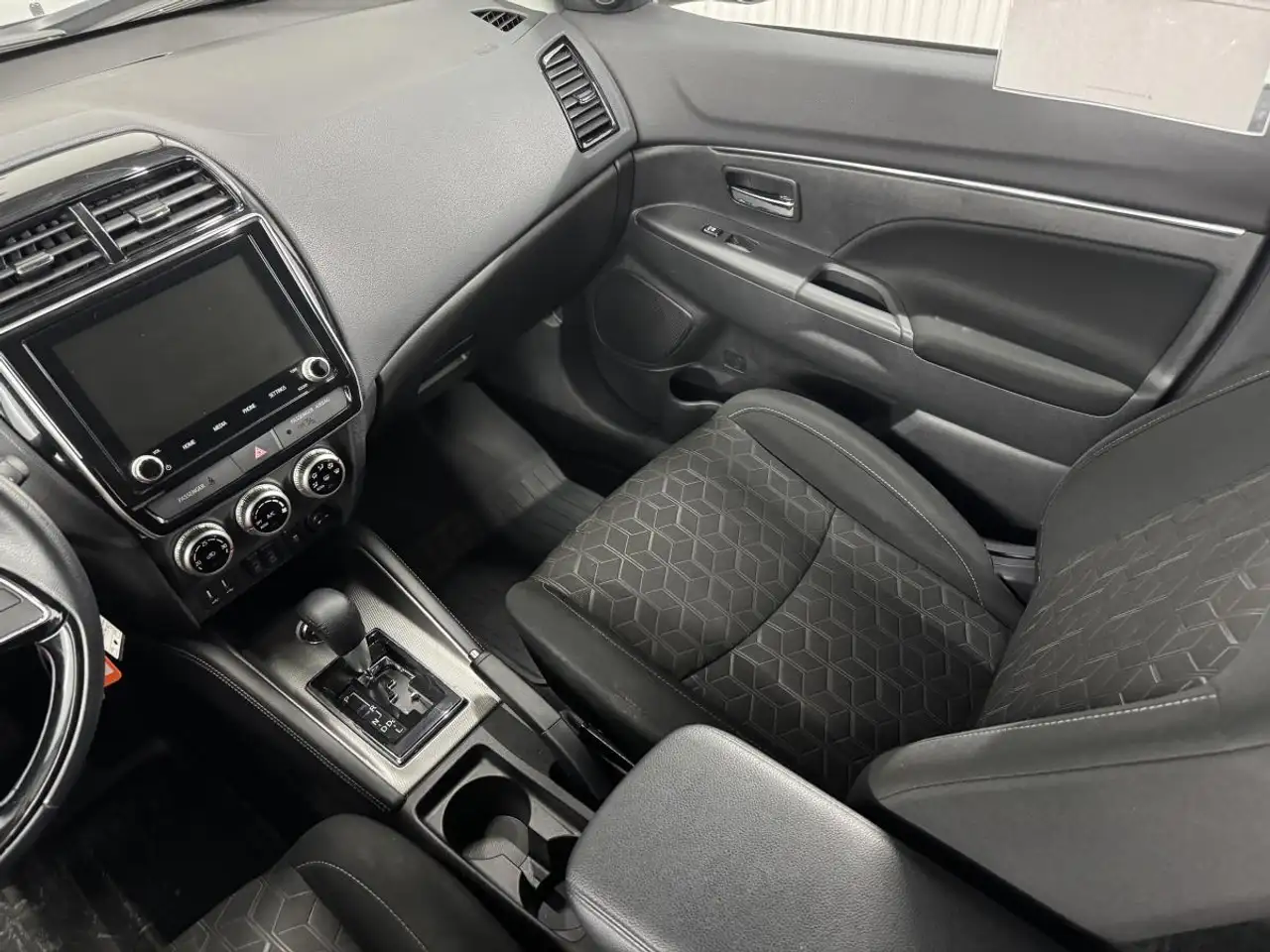 Mitsubishi RVR снимка Mitsubishi RVR
