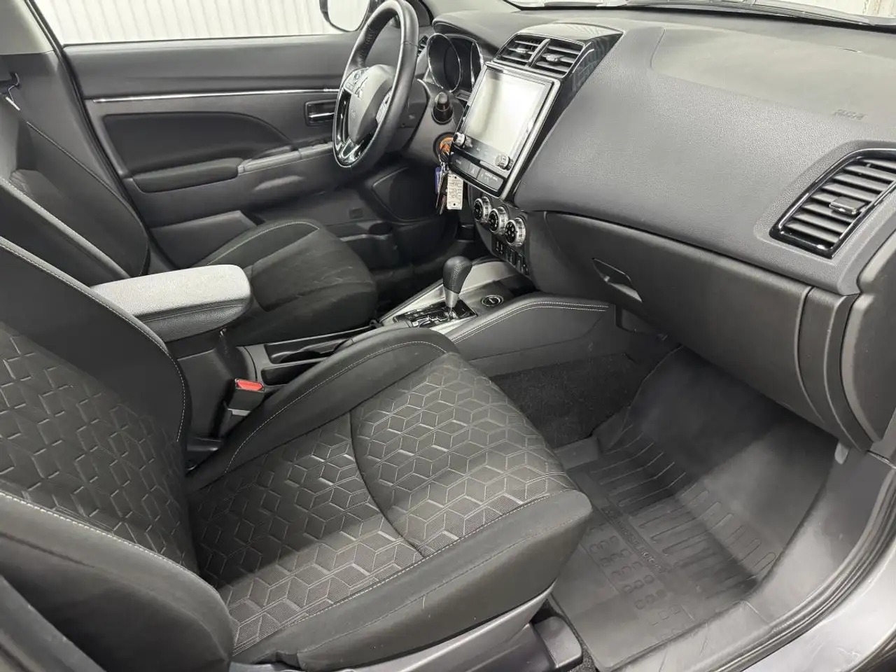 Mitsubishi RVR снимка Mitsubishi RVR