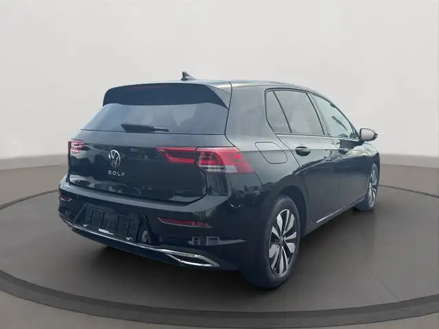 Volkswagen Golf view 5