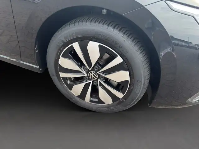 Volkswagen Golf view 8