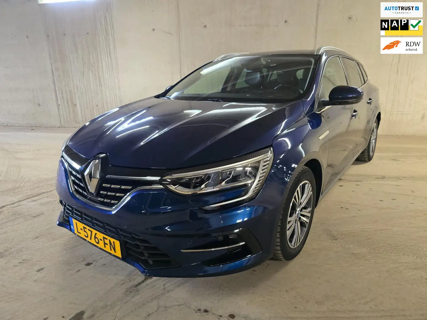 Renault Megane E-Tech Estate 1.6 Plug-In Hybrid 160 Intens LED,APP,CAM,T Blauw - 1