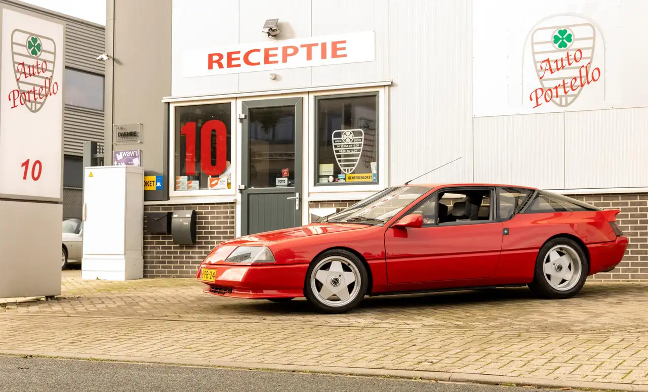 Renault Coupe Alpine 2.5 V6 Turbo, foto 3