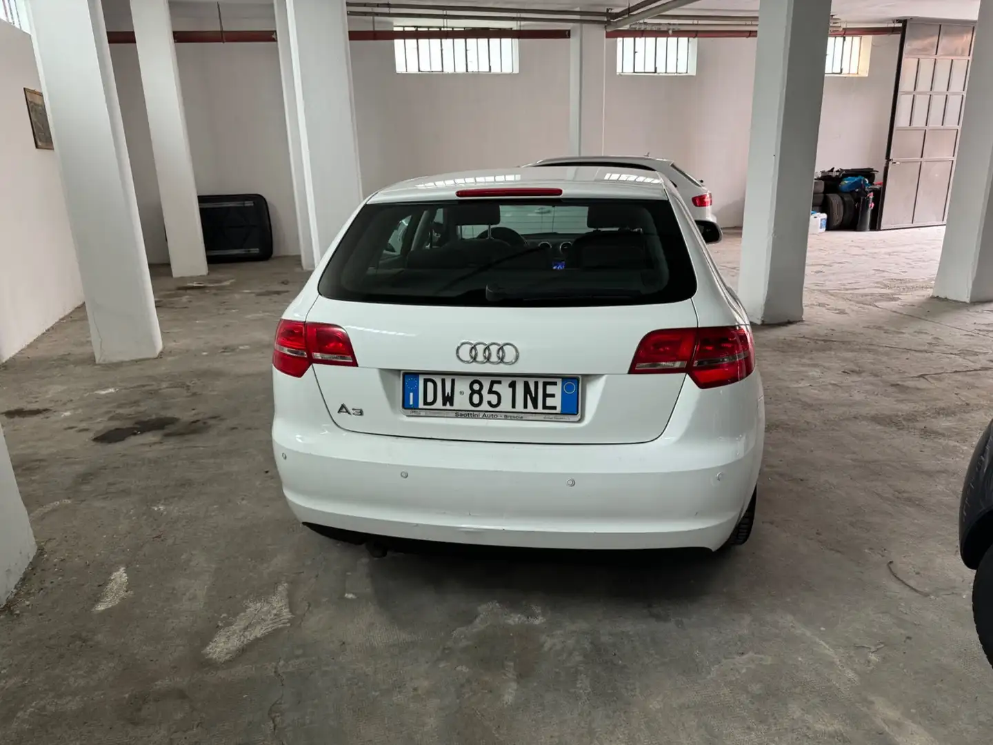 Audi A3 SPB 1.6 Ambition Weiß - 2