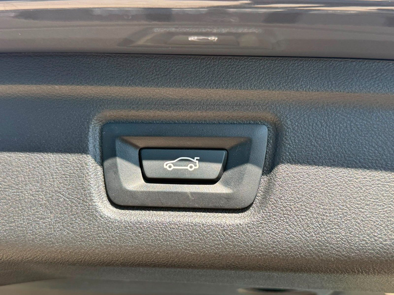 BMW 320 3 Touring 320 d xDrive M Sport — photo 12