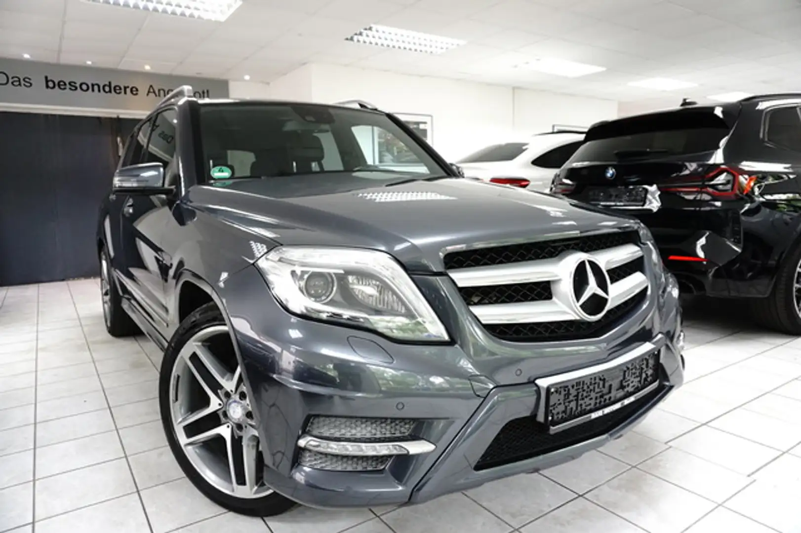 Mercedes-Benz GLK 350 CDI 4M MWST AMG BI-XENON AHK H&K PANO Grijs - 1