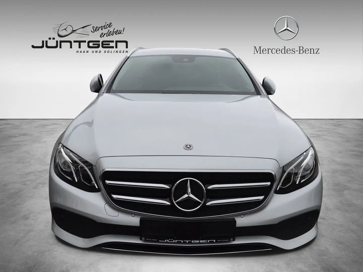 Mercedes-Benz E 220 d T 4M AVANTGARDE INT+EXT PARK ASSIST Silber - 2