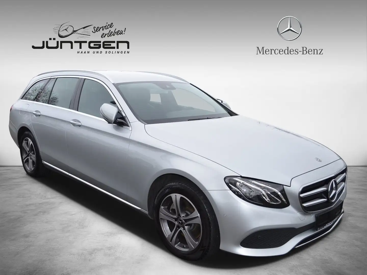 Mercedes-Benz E 220 d T 4M AVANTGARDE INT+EXT PARK ASSIST Silber - 1