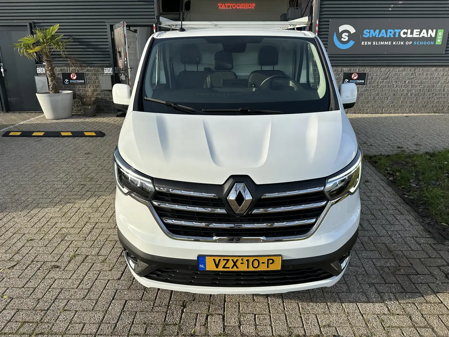 Renault Trafic 2.0 dCi T30 L2H1Work Wit - 2