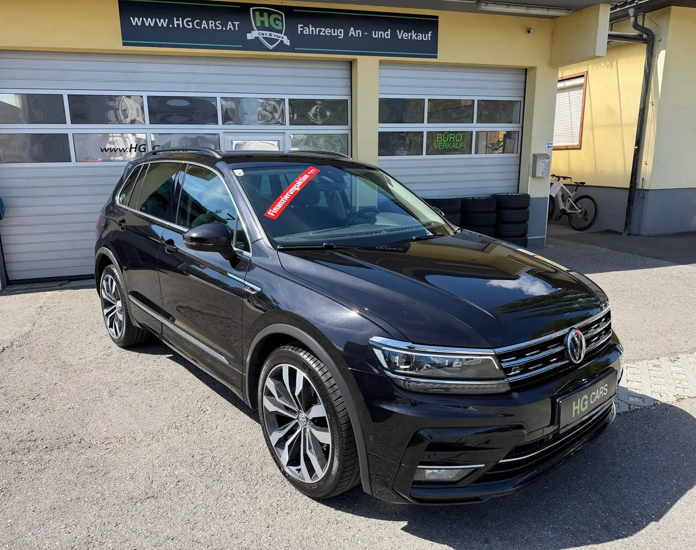 Volkswagen Tiguan R-Line 1,4 TSI*ACC*AHK*20"*Massage*Kamera* Schwarz - 1