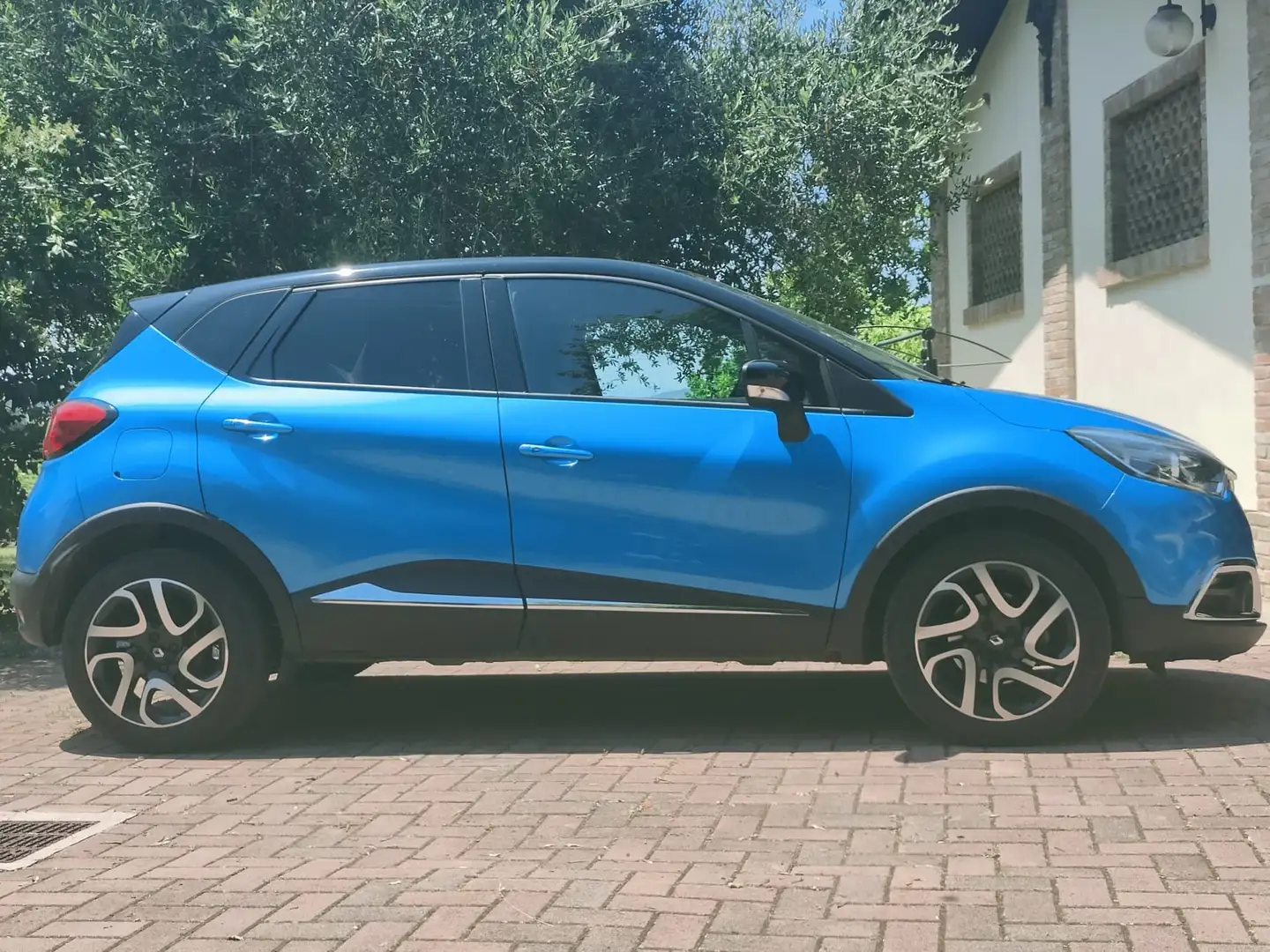 Renault Captur Captur 1.5 dci Intens (energy r-link) 90cv E6 Blu/Azzurro - 1