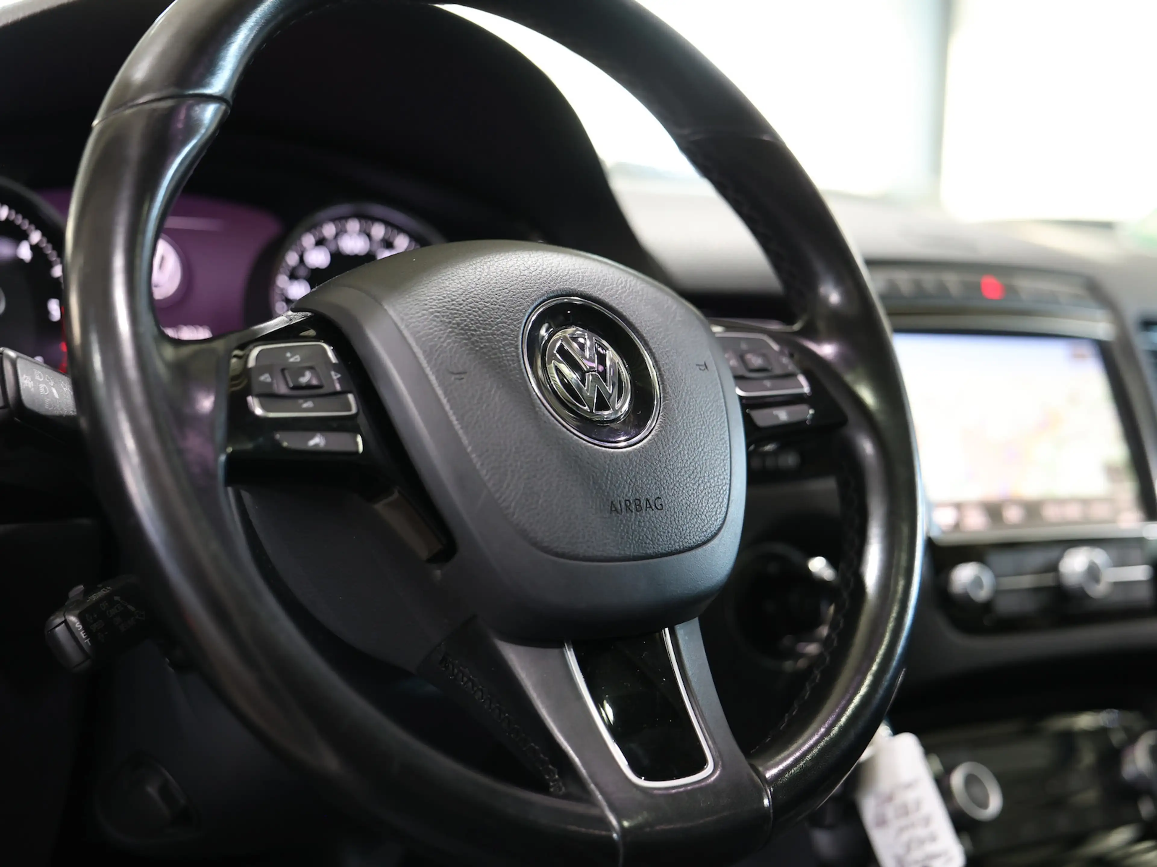 Volkswagen Touareg 3.0 TDI DSG V6 BMT 4M EXECUTIVE EDITION — photo 15