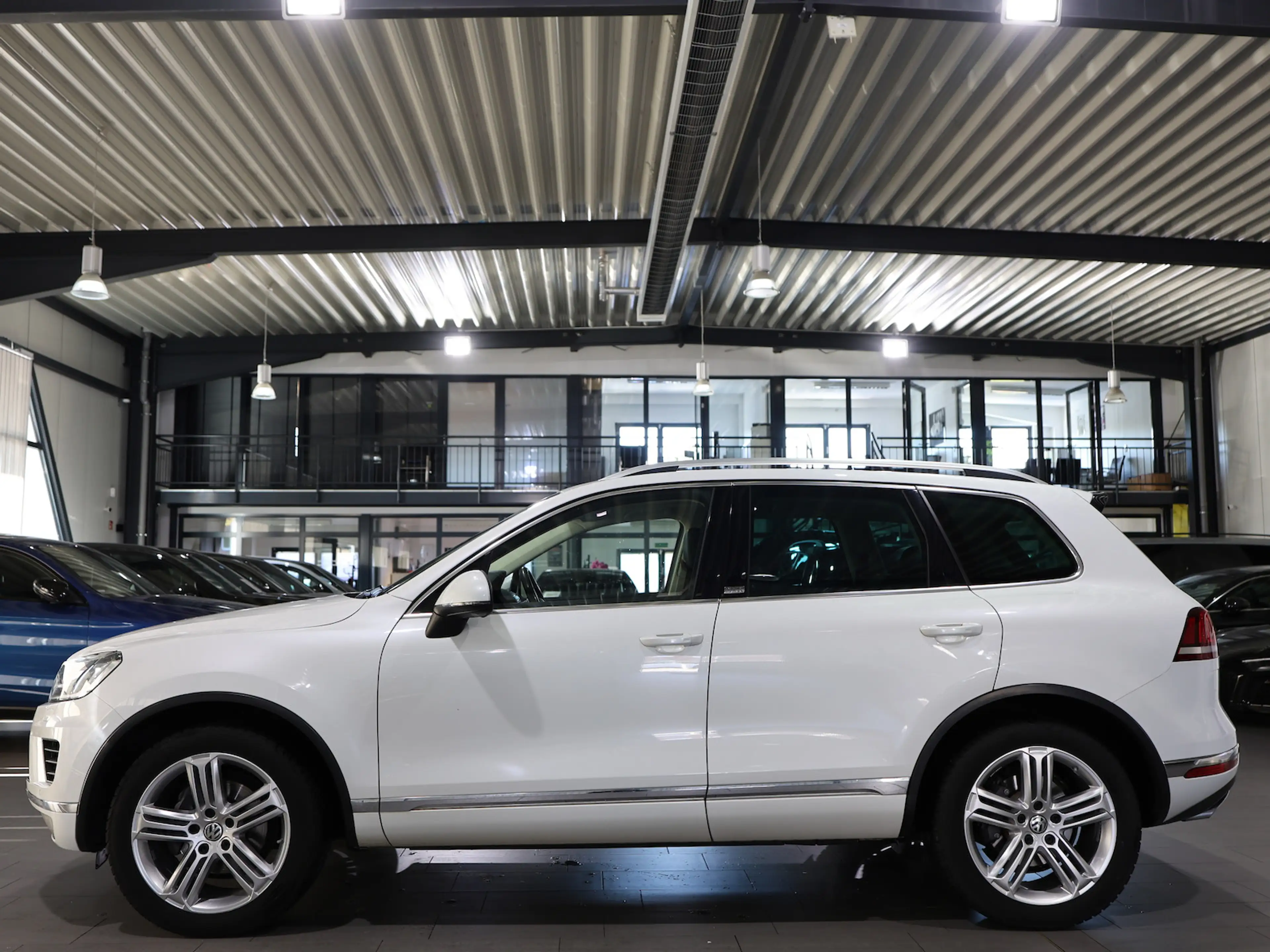 Volkswagen Touareg 3.0 TDI DSG V6 BMT 4M EXECUTIVE EDITION — photo 7