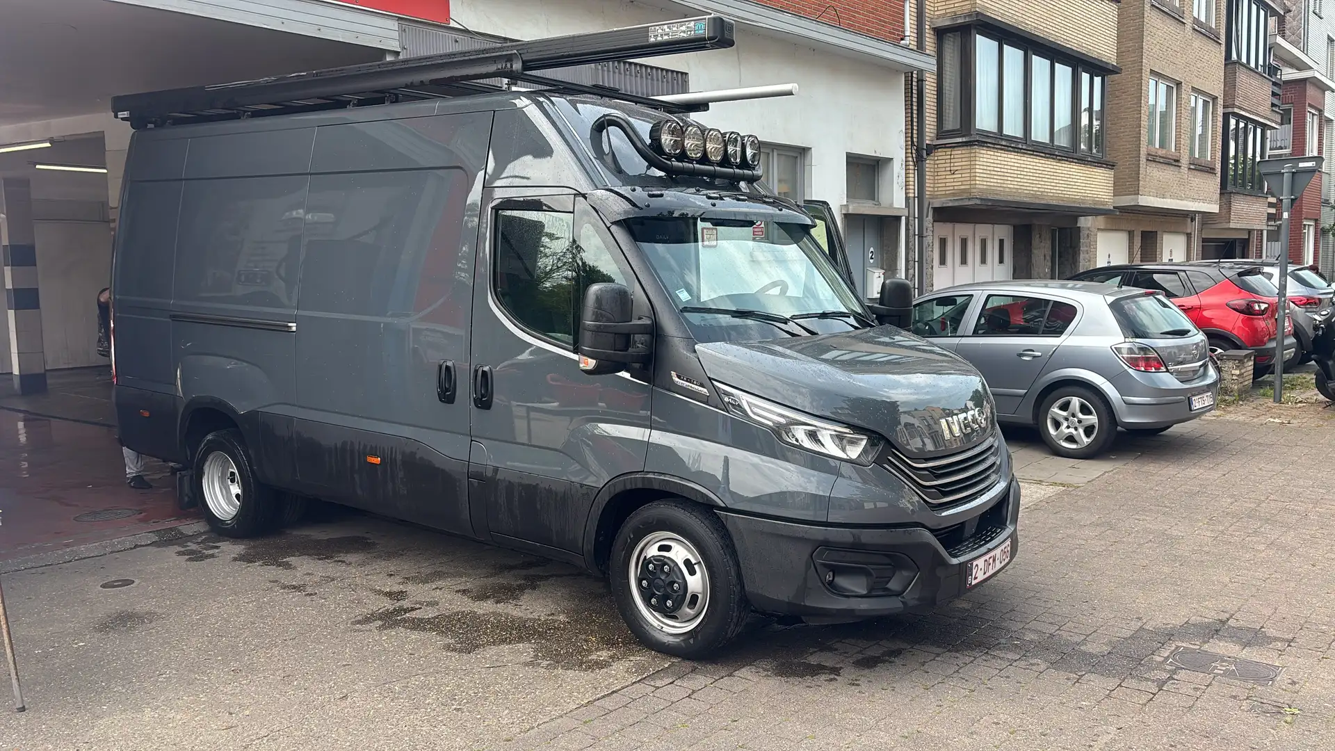 Iveco Daily 35 C 18HA8 V Gris - 1