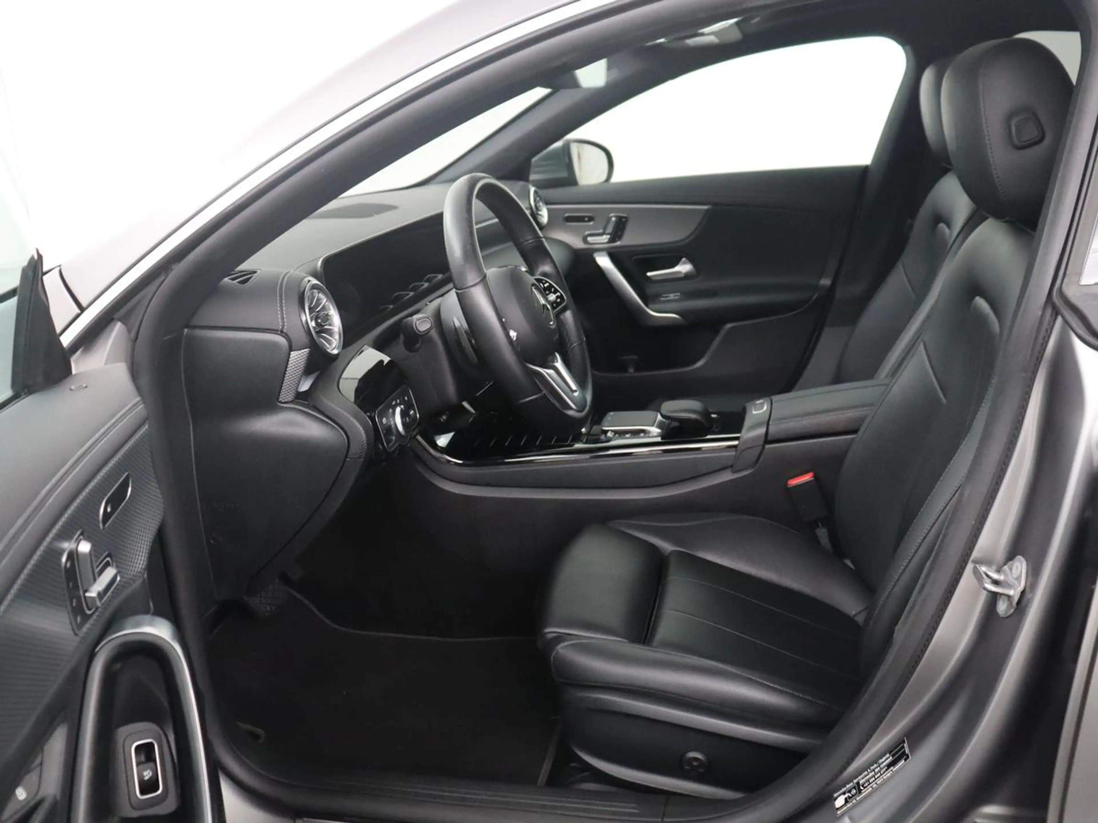 Mercedes-Benz CLA 200 Shooting Brake Business Solution Luxury | Panorama — photo 5