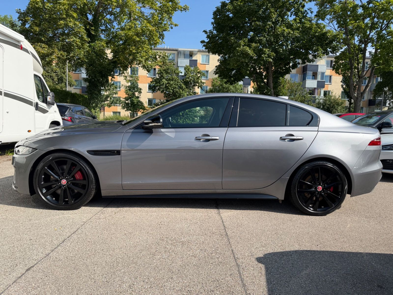 Jaguar XE R-Dynamic Black AUT~Pano~Headup~Kam~Meridia — photo 2