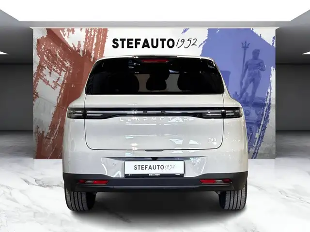 Leapmotor B10 view 6