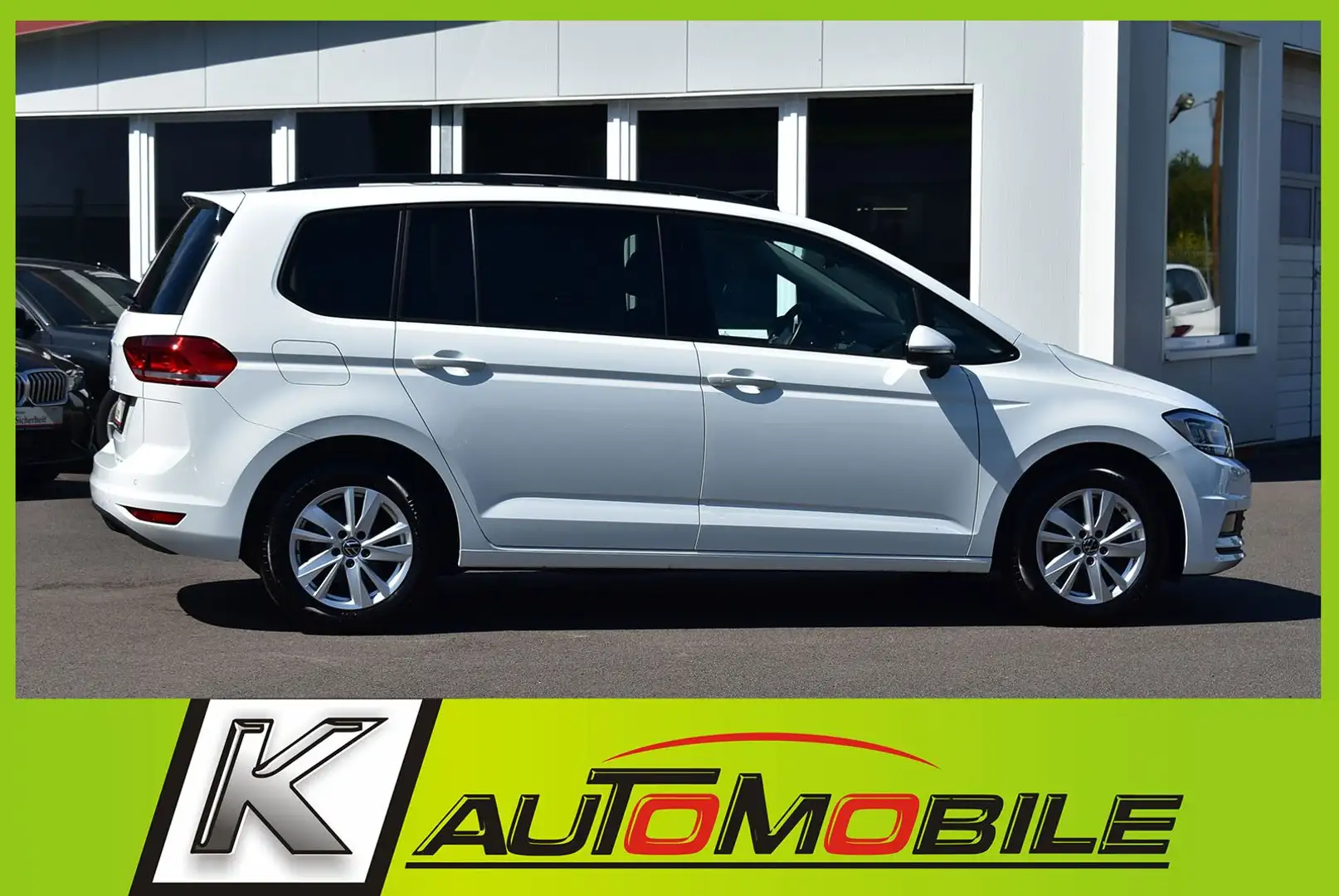 Volkswagen Touran 1,5 TSI LED+Kamera+Panorama+7-Sitzer+ACC Weiß - 2