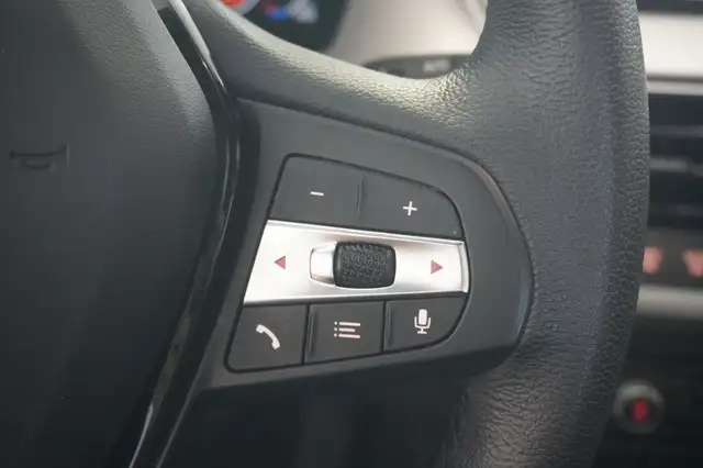 BMW 1 Series view 13