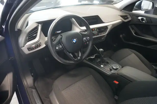 BMW 1 Series view 7