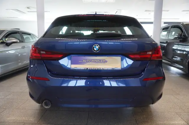 BMW 1 Series view 6