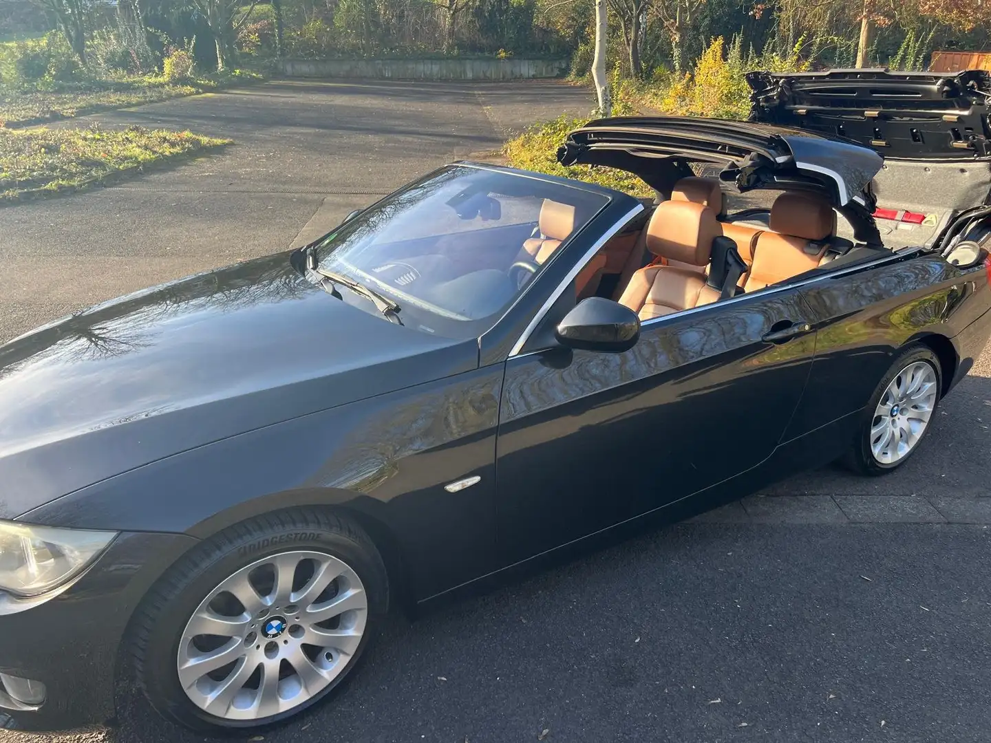 BMW 330 330d DPF Cabrio Aut. Schwarz - 2