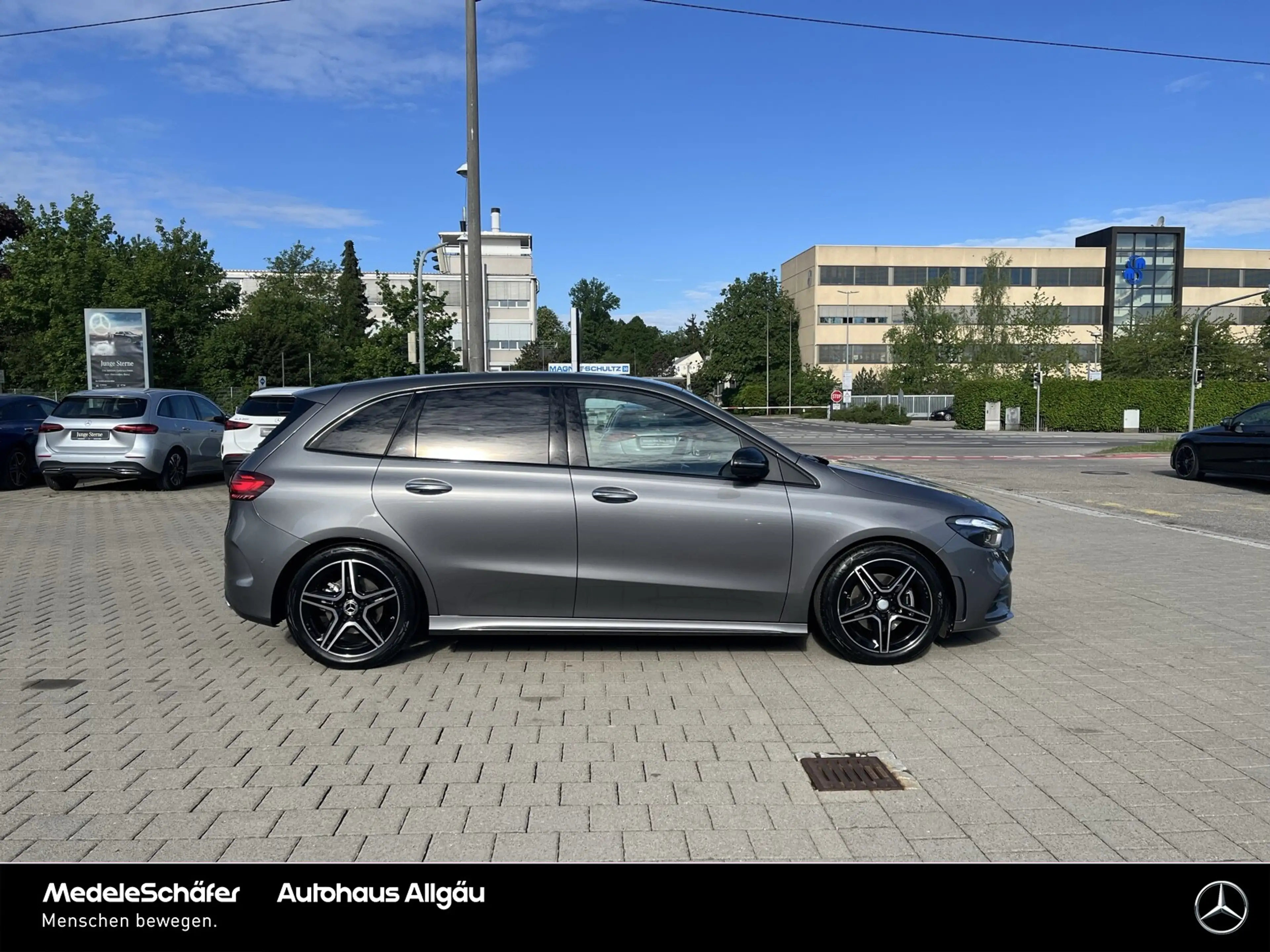 Mercedes-Benz B 200 B 200 AMG Night Fahr-Assistenz HuD 360 Multibeam — photo 6