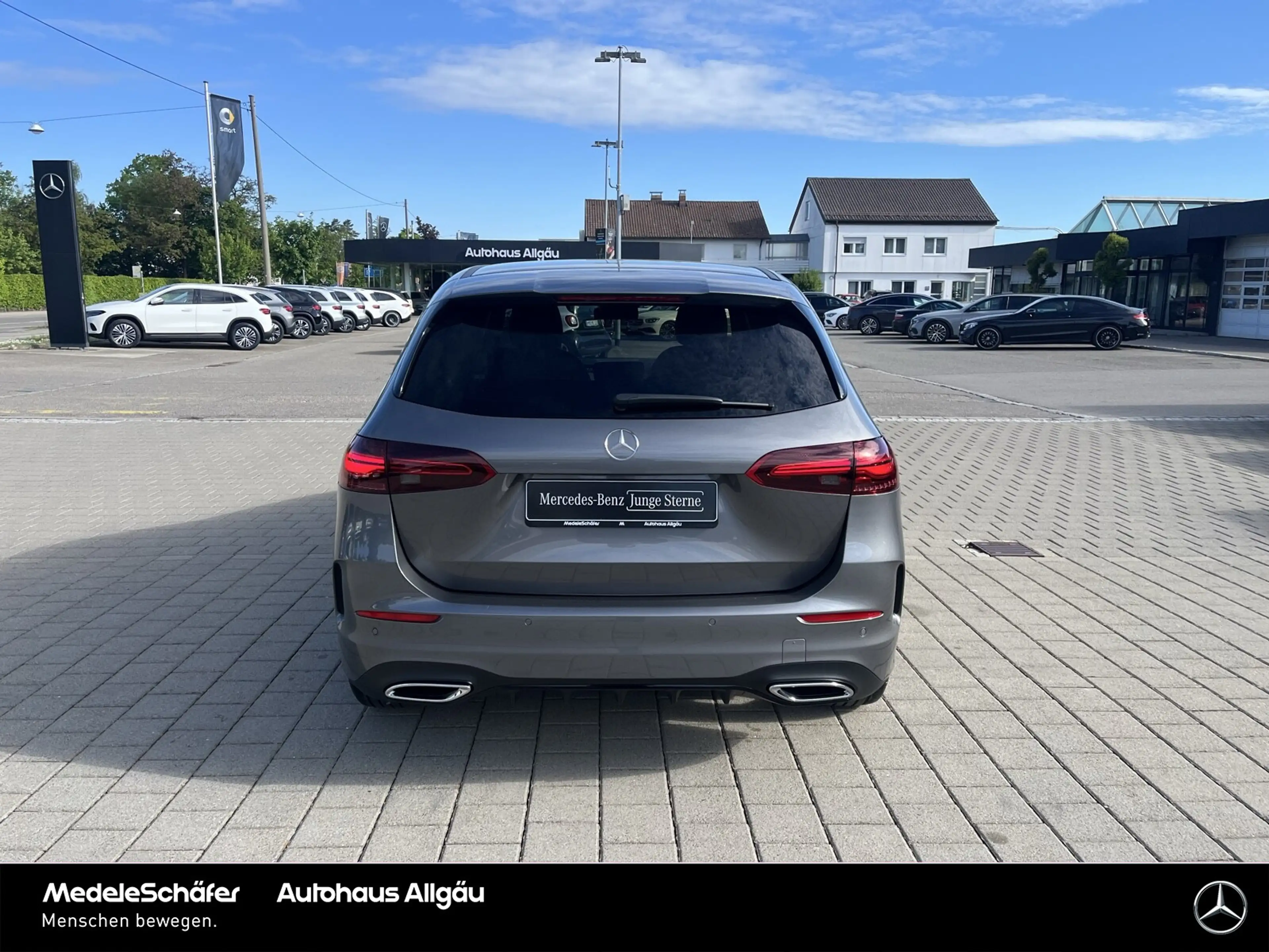 Mercedes-Benz B 200 B 200 AMG Night Fahr-Assistenz HuD 360 Multibeam — photo 4