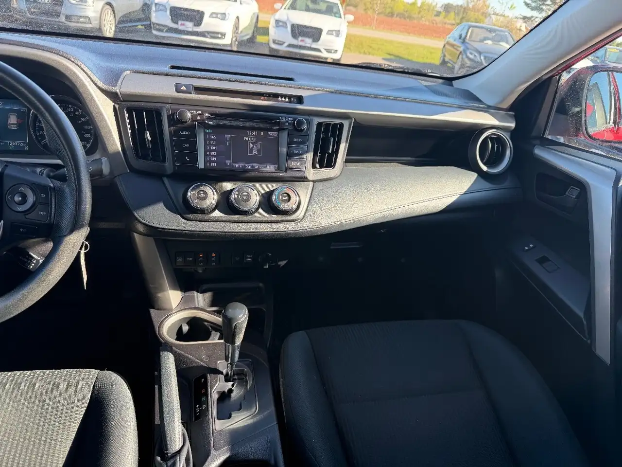 Toyota RAV 4 снимка Toyota RAV 4