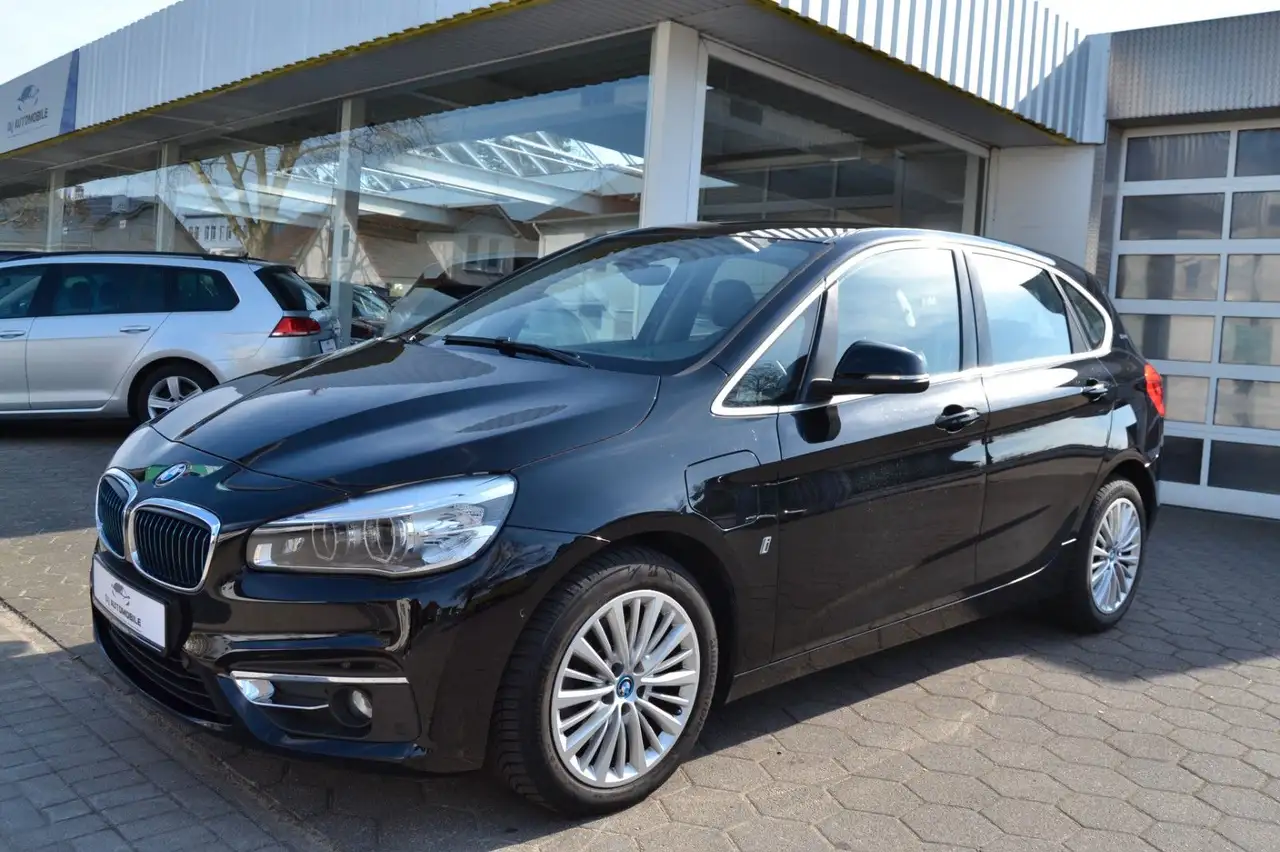 BMW 225