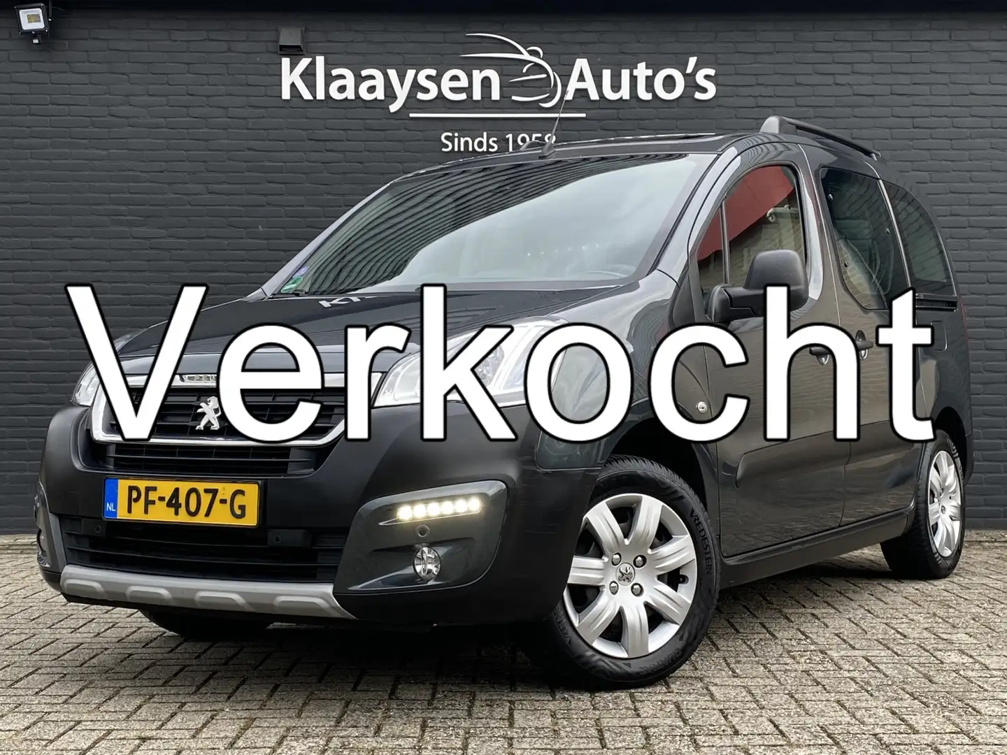 Peugeot Partner Tepee 1.2 PureTech Allure 110 pk | navigatie | pan Gris - 1