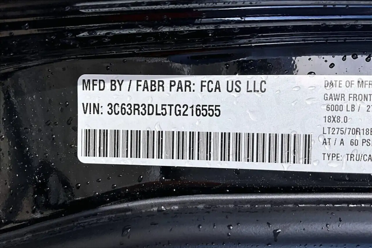 RAM 3500 снимка RAM 3500