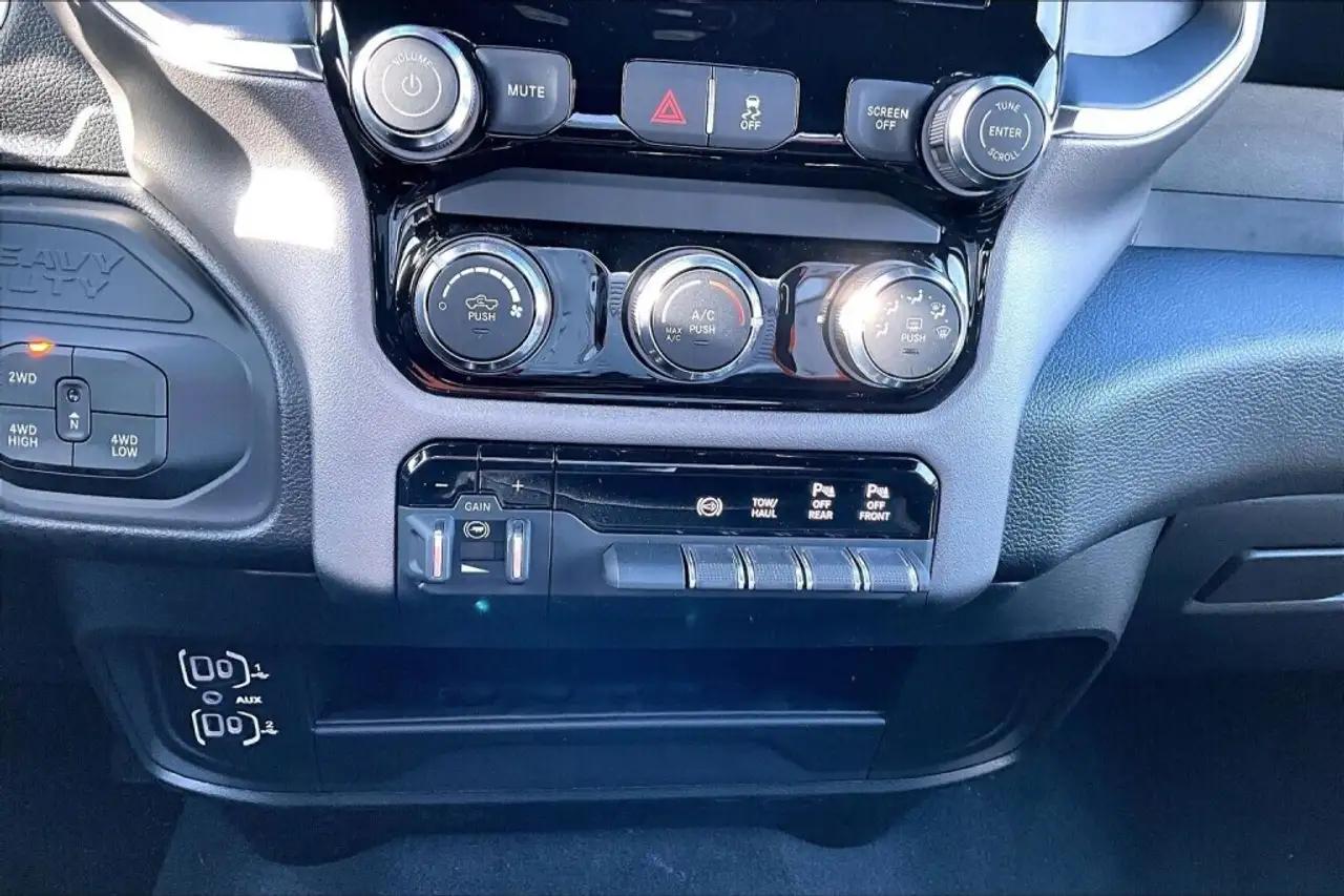 RAM 3500 снимка RAM 3500