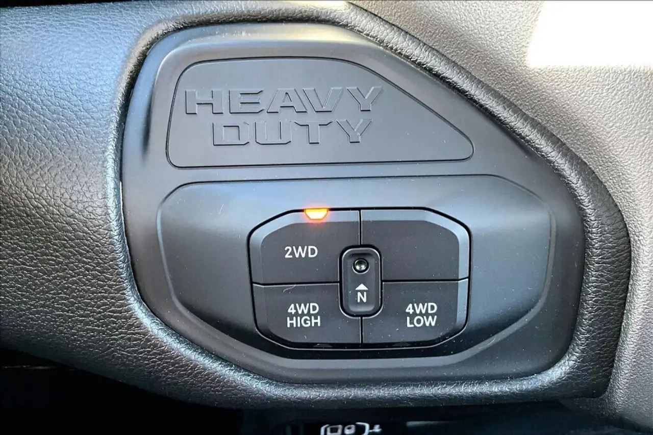 RAM 3500 снимка RAM 3500