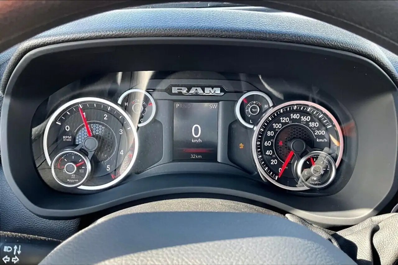 RAM 3500 снимка RAM 3500