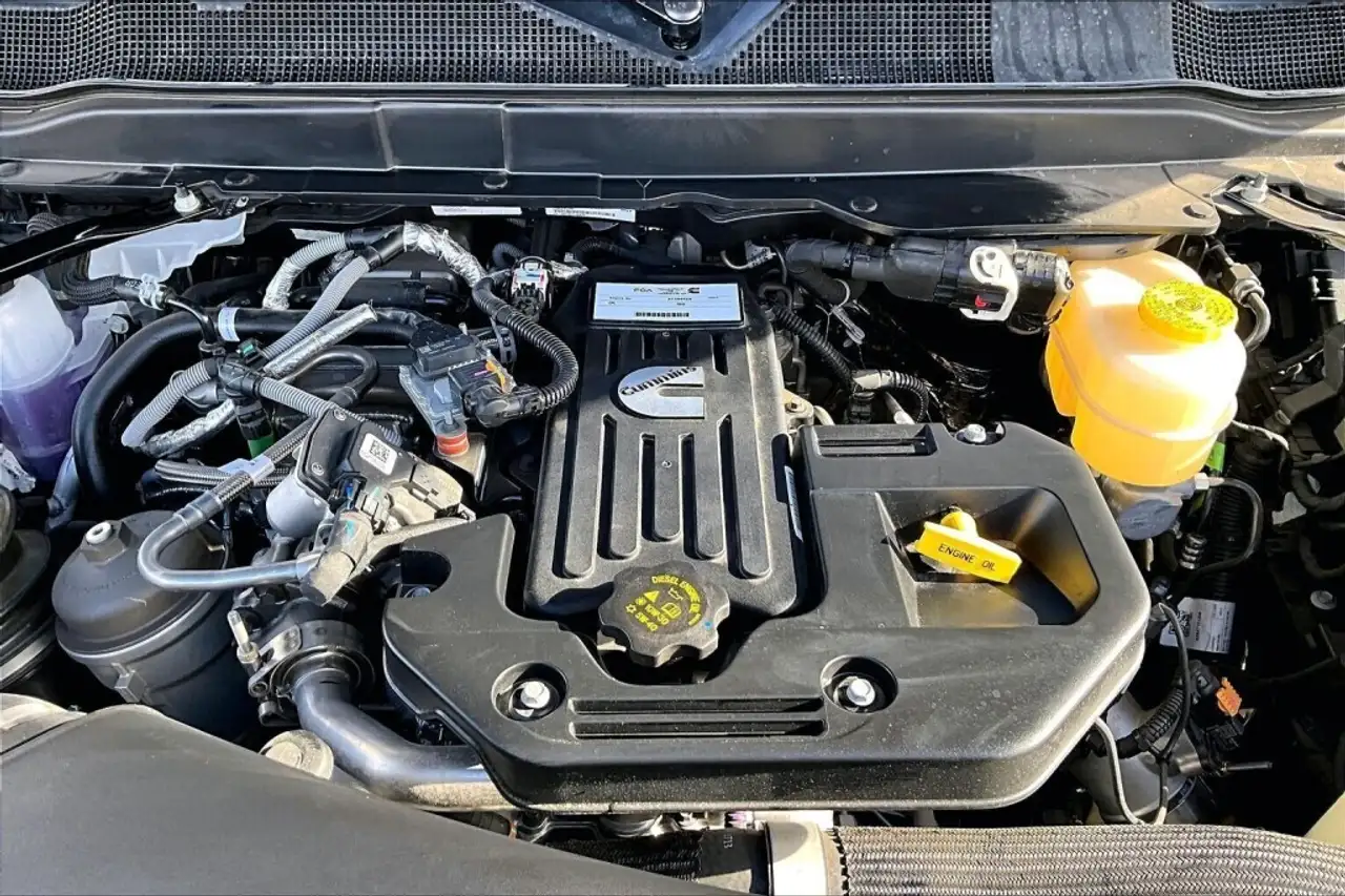 RAM 3500 снимка RAM 3500