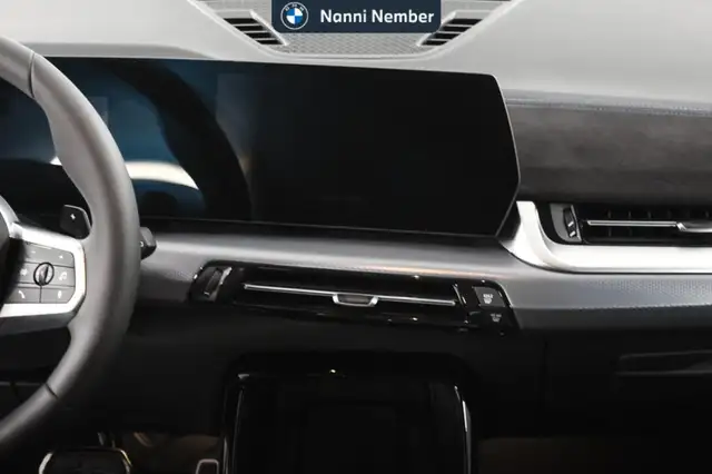 BMW X1 view 11