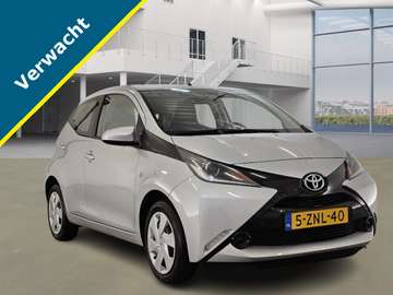 VERWACHT! 1.0 VVT-i X-PLAY AUTOMAAT + AIRCO/CAMERA