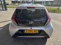Toyota Aygo 1.0 VVT-i X-PLAY AUTOMAAT + AIRCO/CAMERA/PDC 67.00 Gris - thumbnail 5