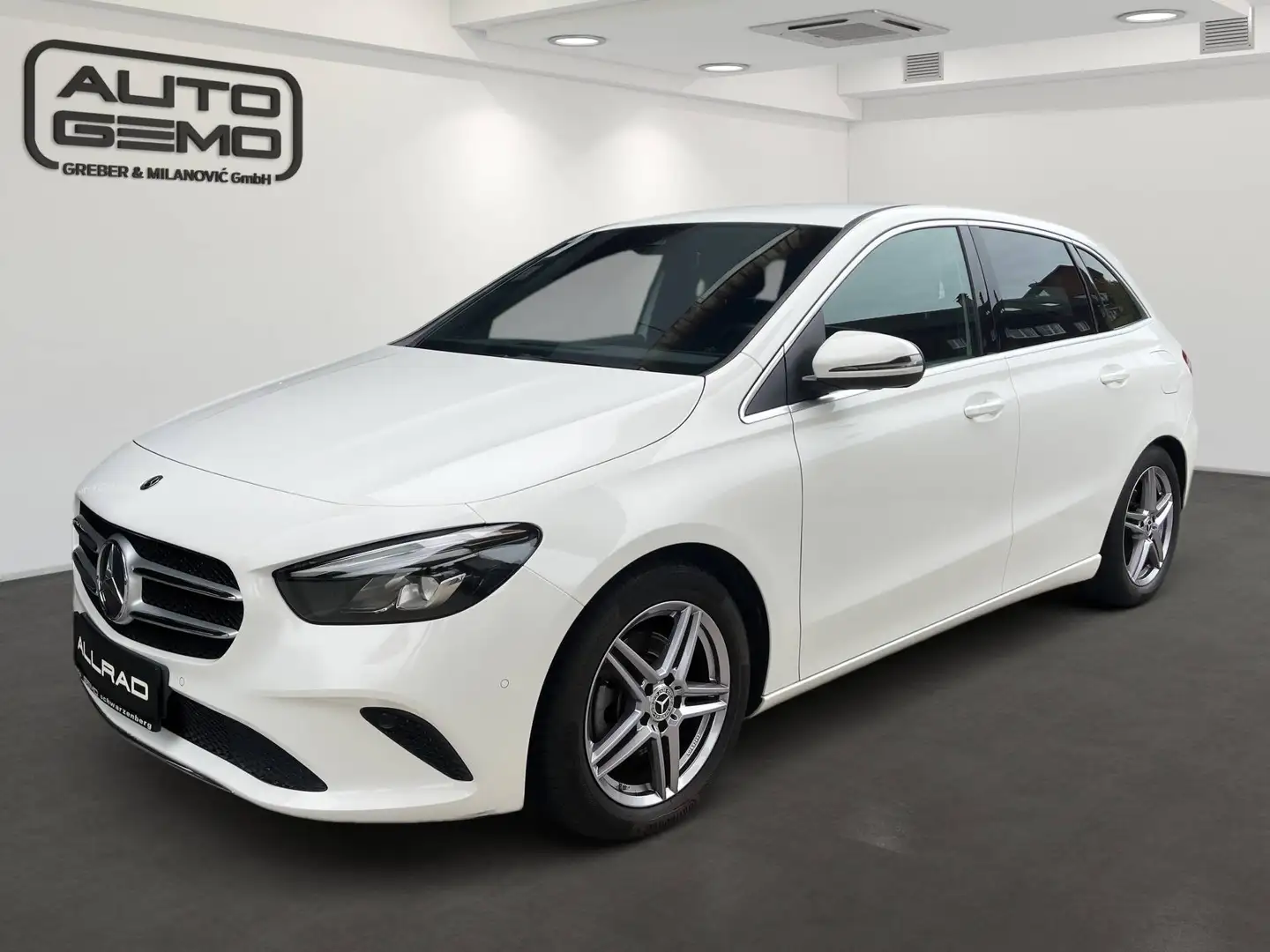Mercedes-Benz B 200 d 4Matic AT Weiß - 1