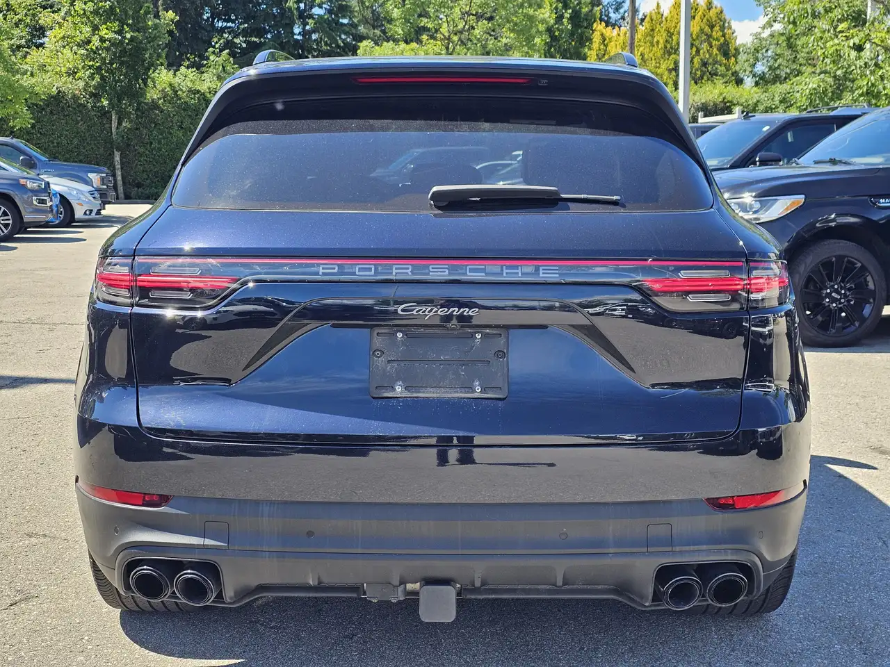 Porsche Cayenne снимка Porsche Cayenne