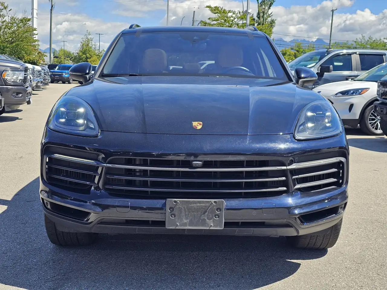 Porsche Cayenne снимка Porsche Cayenne