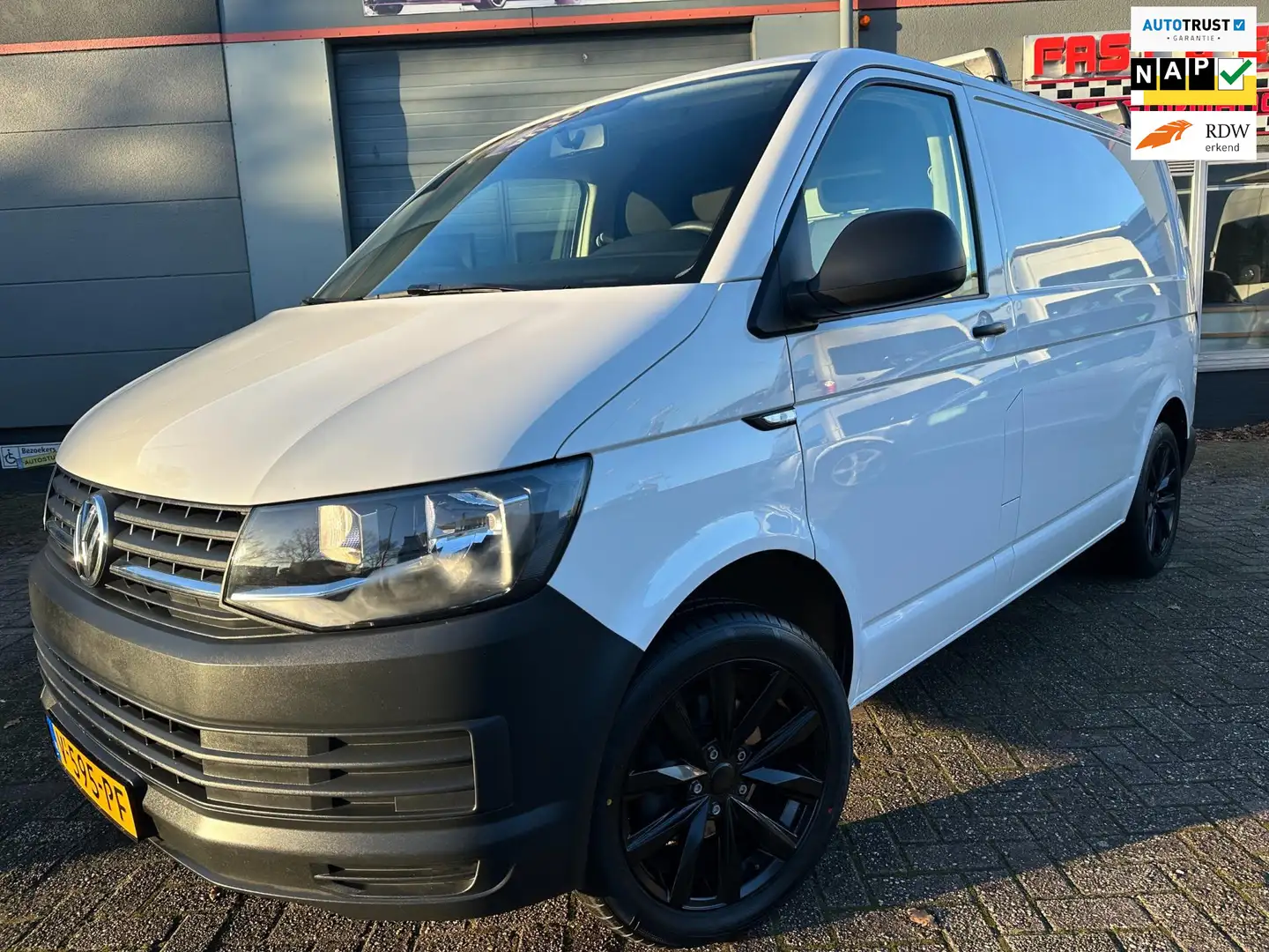 Volkswagen T6 Transporter 2.0 TDI 2018  3 PERS NAP 1e EIGE CARPLAY NAVI ANDR Fehér - 1