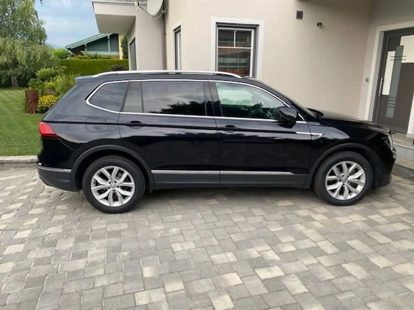 Volkswagen Tiguan Allspace Tiguan 2,0 TDI SCR 4Motion Allspace Highline Allspace Highline Schwarz - 2