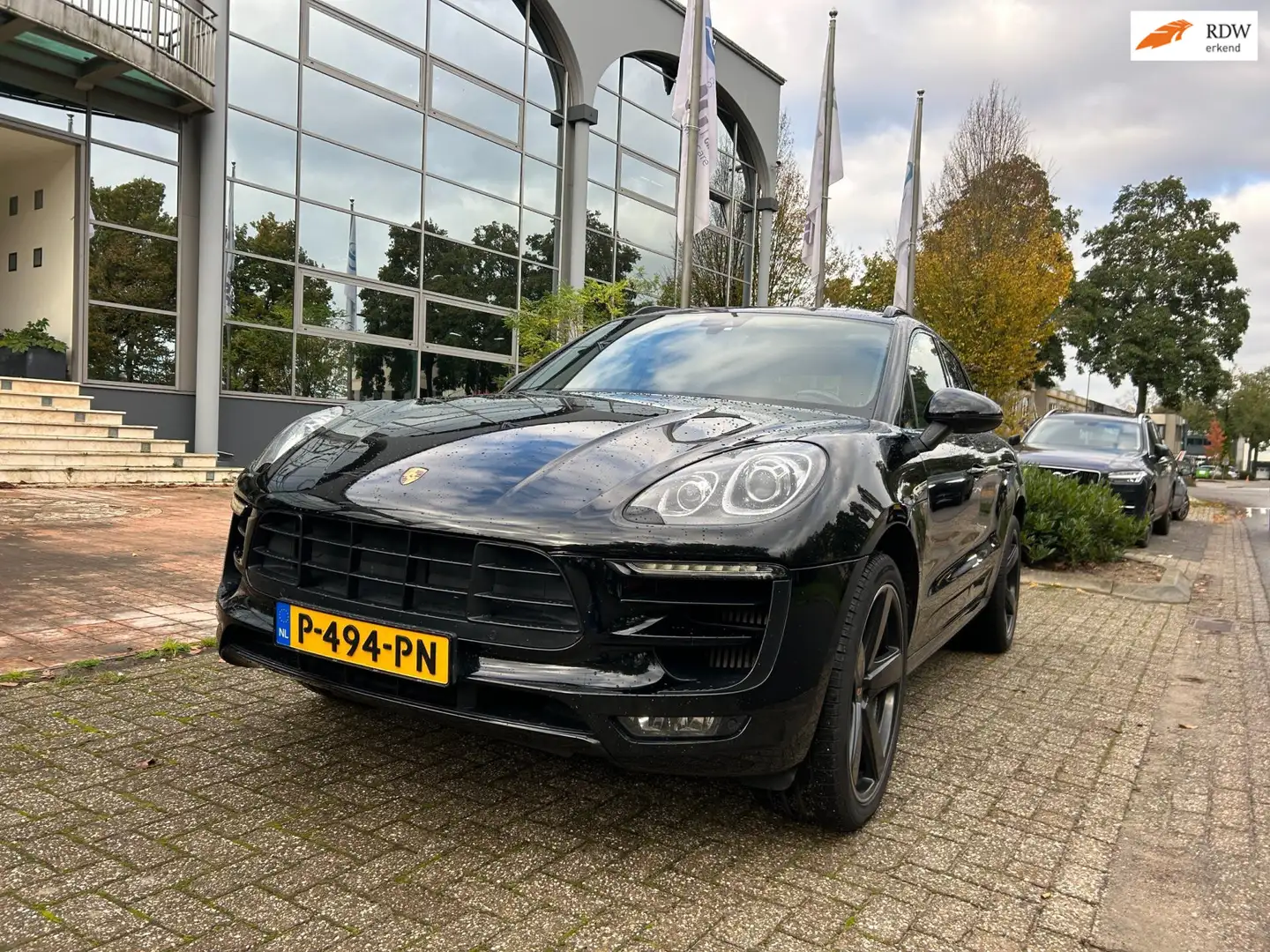 Porsche Macan 3.6 Turbo aut ,sport chrono,panod,21inch Zwart - 1