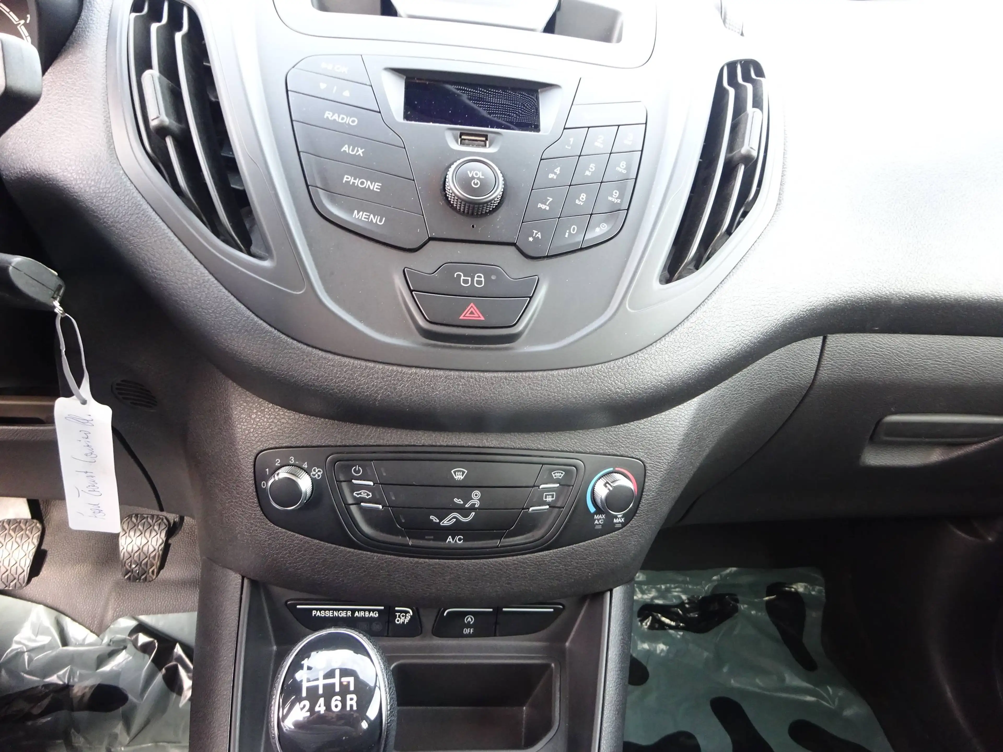 Ford Transit Courier Benzin Trend Klima 1.Hd Nur 35200km TÜV + Service NEU — photo 18