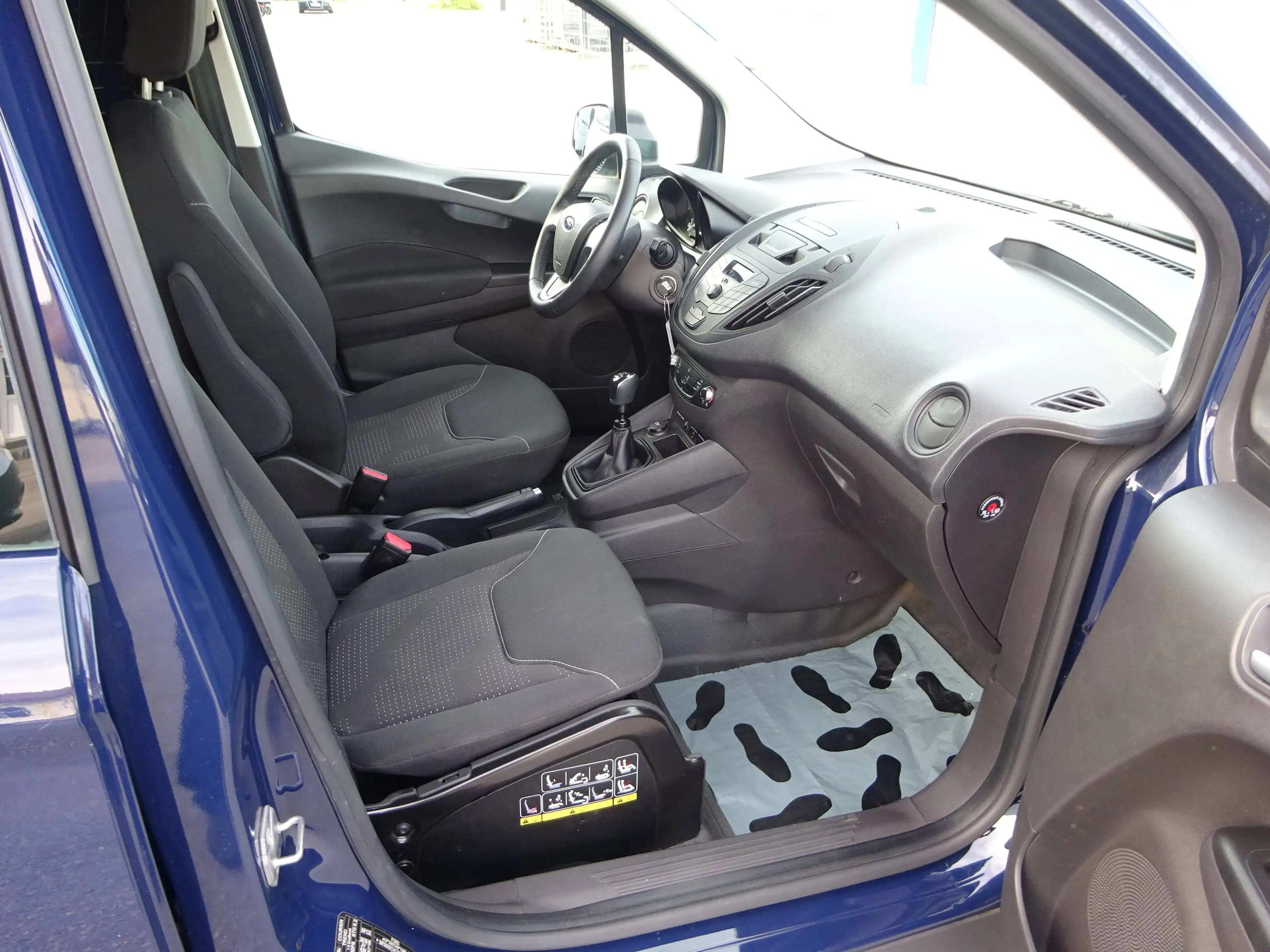 Ford Transit Courier Benzin Trend Klima 1.Hd Nur 35200km TÜV + Service NEU — photo 11