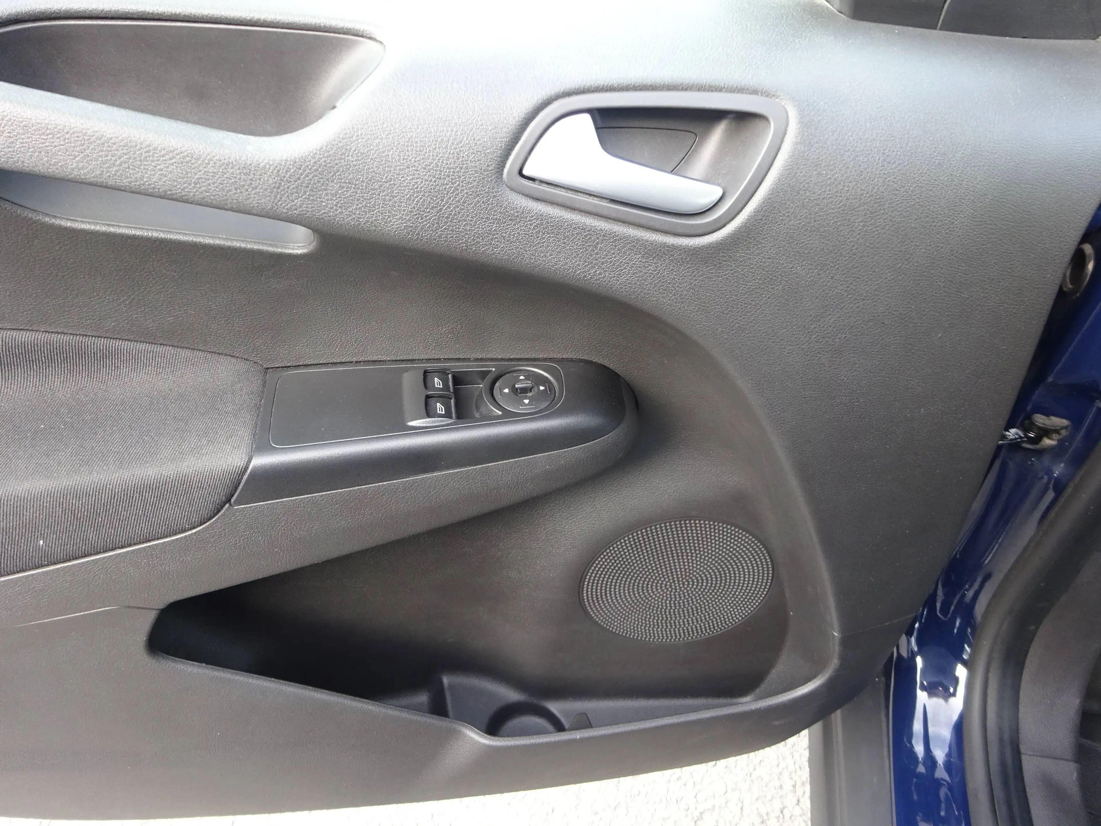 Ford Transit Courier Benzin Trend Klima 1.Hd Nur 35200km TÜV + Service NEU — photo 15